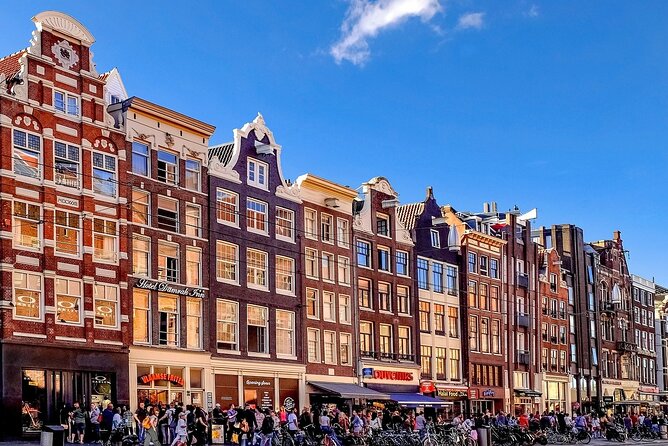 Madame Tussauds Museum - Amsterdam - Dam Square location and the value behind the ticket price