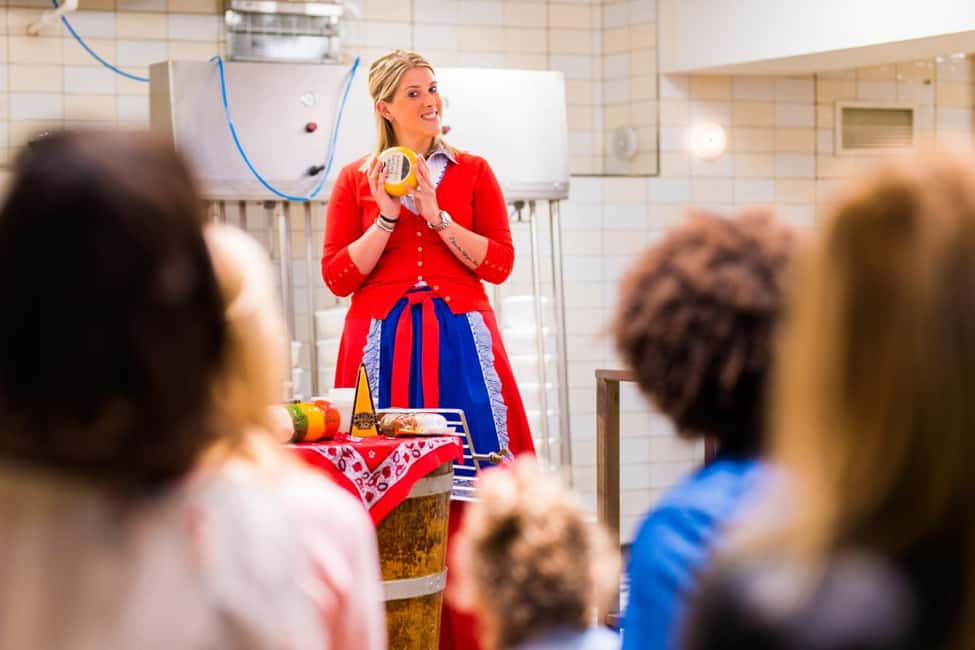 Marken, Volendam, and Edam Full-Day Tour from Amsterdam - Edam and the cheese stop: how you learn before you taste