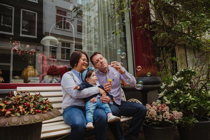 Memories for life - Photo shoots in Amsterdam with a professional photographer - Choosing your Amsterdam streets: Jordaan, the quieter east, or the city center