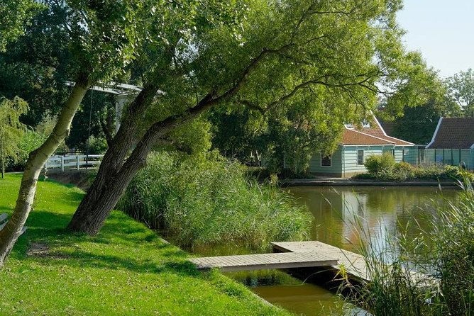 Off the beaten paths Dutch Country Side Private Tour in Jaguar - Why this Jaguar countryside day feels different than a bus trip
