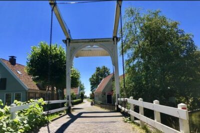 Off the beaten paths Dutch Country Side Private Tour in Jaguar - Pickup at 9:30 and the luxury Jaguar S-Class factor