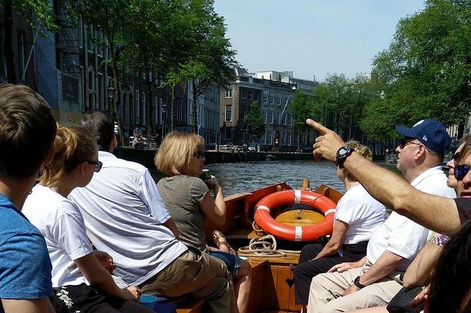 Open Dutch Boat! Silent electric drive. Nice cosy boat ride... - The route: smaller canals and low bridges (aka the fun part)