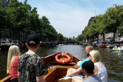 Open Dutch Boat! Silent electric drive. Nice cosy boat ride... - A restored 1928 electric boat built for small waterways