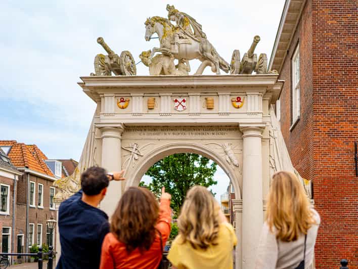 Outside Escape Amsterdam with your friend(s) and have fun! - The Rembrandt Robbery story: what you’re actually solving