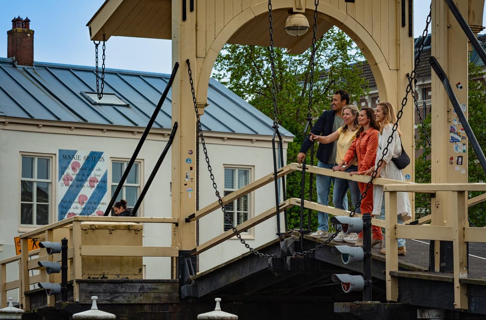 Outside Escape Amsterdam with your friend(s) and have fun! - Timing your start: a flexible 1-day ticket