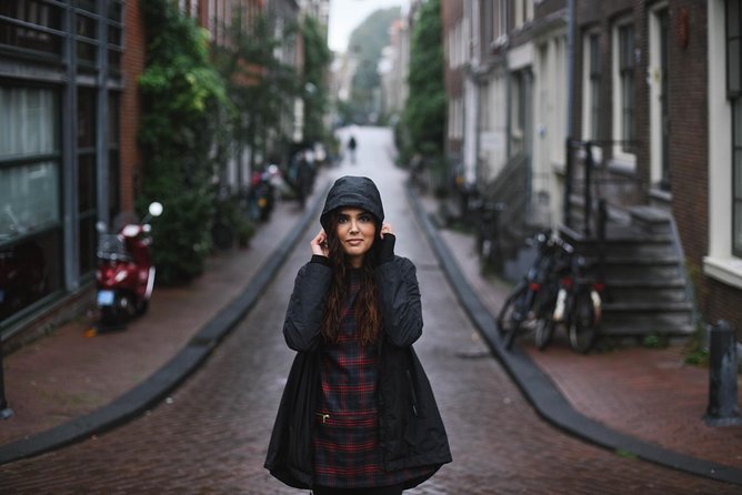 Personal Travel and Vacation Photographer Tour in Amsterdam - How the Shooting Works (and What You Should Ask For)
