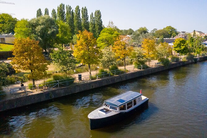 Private All-Inclusive Cruise with Captain - Staying comfortable: indoors, outdoors, and Amsterdam weather