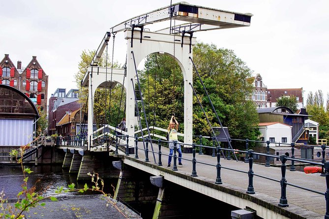 Private Amsterdam Bike Tour with a local guide (also for families) - Private Amsterdam bike tour: what 4 hours really means