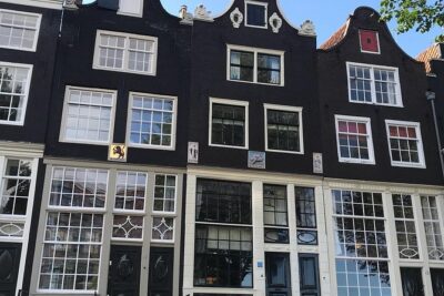 Private Amsterdam Bike Tour with a local guide (also for families) - Meeting at Mike’s Bikes and getting oriented fast