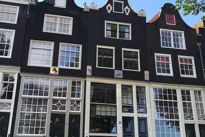 Private Amsterdam Bike Tour with a local guide (also for families) - Meeting at Mike’s Bikes and getting oriented fast