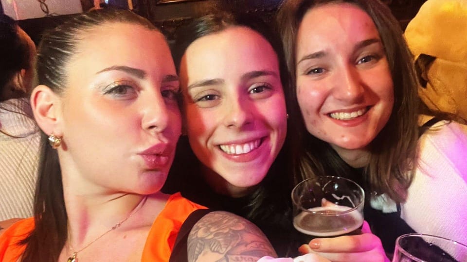 Private Bar Tour with Bar Maid Guide Amsterdam Red Light - 3 Hours, 3–5 Venues: How the Night Actually Feels