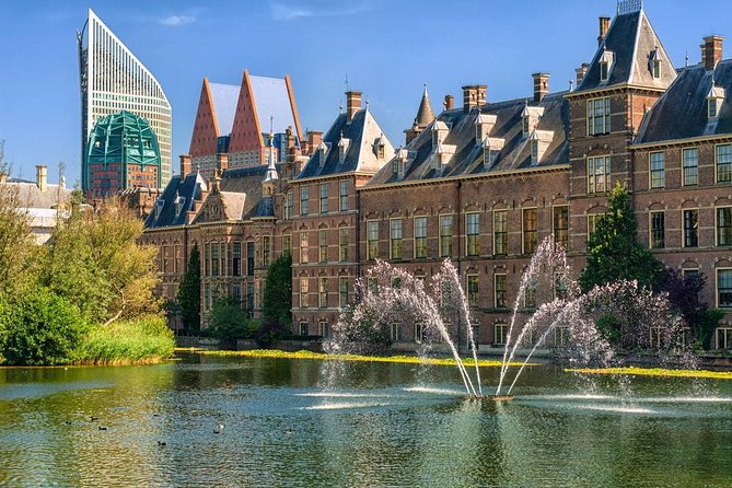 Private Day Tour: Rotterdam and The Hague. English or Spanish - The Hague’s government landmarks—and how the stories land