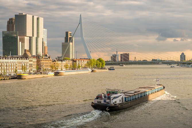 Private Day Tour: Rotterdam and The Hague. English or Spanish - Delft canals as a bonus: quick charm, smart photos