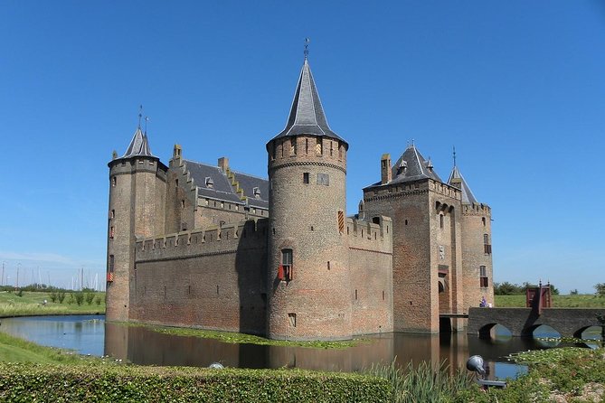 Private day trip to the Dutch castles from Amsterdam - The guide effect: what makes this feel worth the money