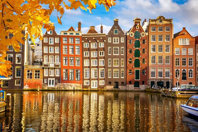 Private departure transfer from Amsterdam to Schiphol Airport (AMS) - Who should book this transfer (and who should double-check details)