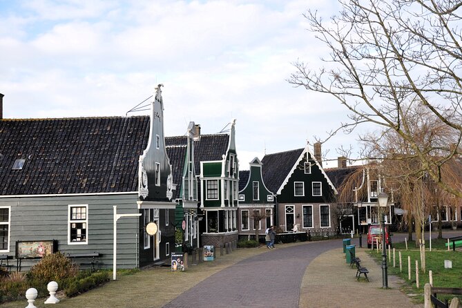 Private Guided Keukenhof Gardens and Zaanse Schans Tour - Henry Willig Cheese Tasting: Small Stop, Big Dutch Flavor Payoff