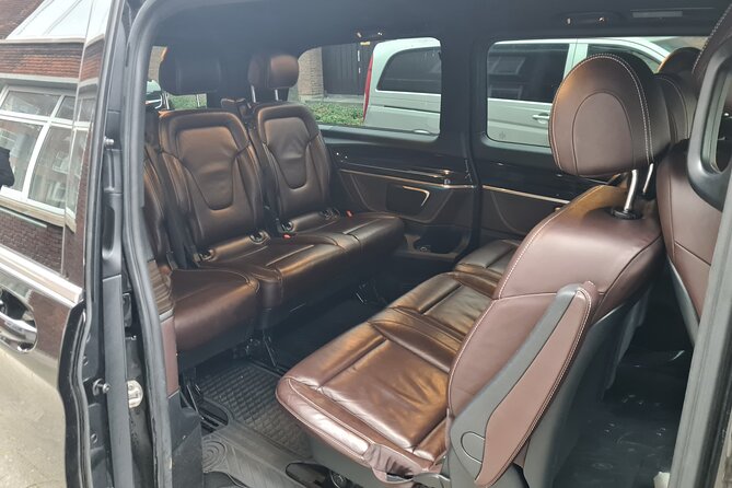 Private Minivan transfer to Rotterdam - How Long It Really Takes (And Why Your Departure Time Matters)