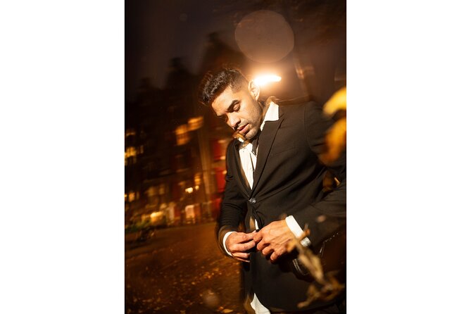 Private Photo Session in Amsterdam - Damrak to the dancing houses: your shoot starts in the right spot