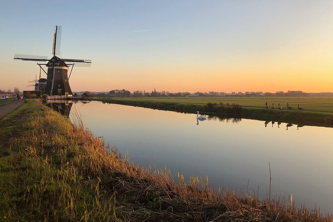 Private tour from Amsterdam, windmills, clogs & cheese.. - Haven Volendam: Harbor Snacks and Old-World Strolls