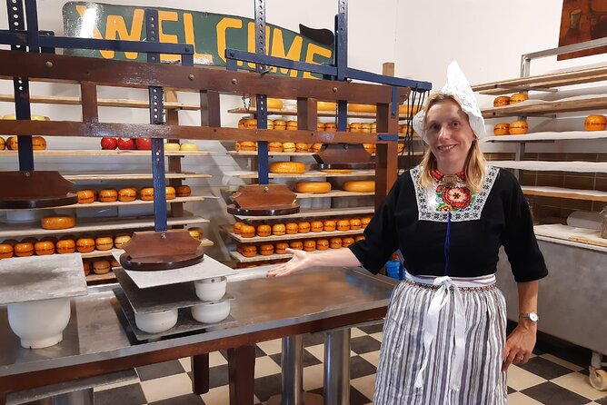 Private Tour of Simonehoeve Cheese Farm and Clog Factory - Price and value: why about $6 per person can make sense
