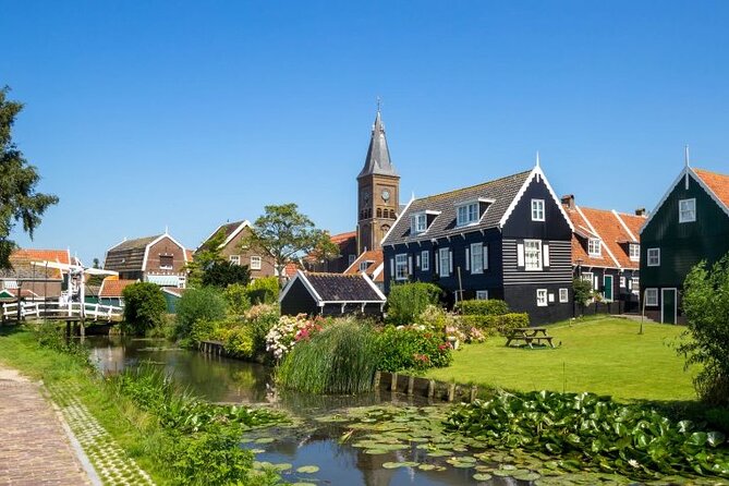 Private Tour to Giethoorn with boat and Zaanse Schans windmills - How the day flows: a morning start that keeps the towns from feeling rushed