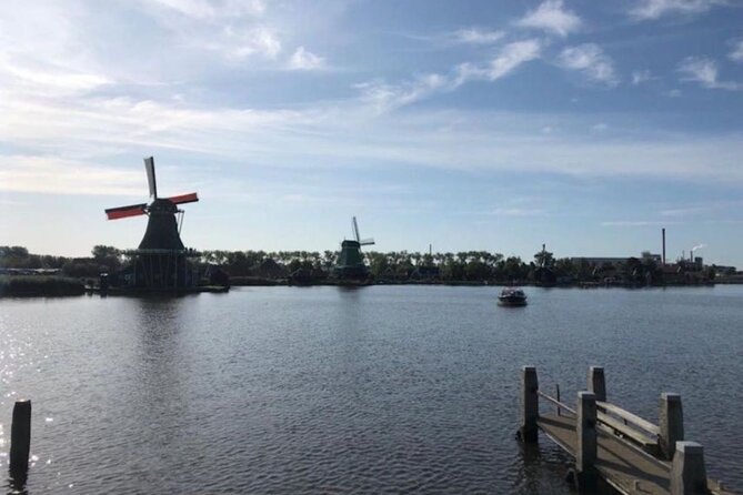 Private Tour to Tulips, Keukenhof, Windmills & Cheese Farm - Henri Willig cheese farm: Gouda lessons, tasting flights, and seeing the cows