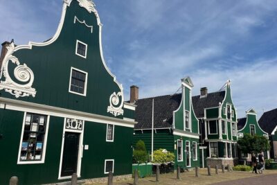 Private Tour to Zaanse Schans, Volendam, and Marken - Start at 9:00 in Amsterdam: Pickup and the Short Hop to Zaanse Schans
