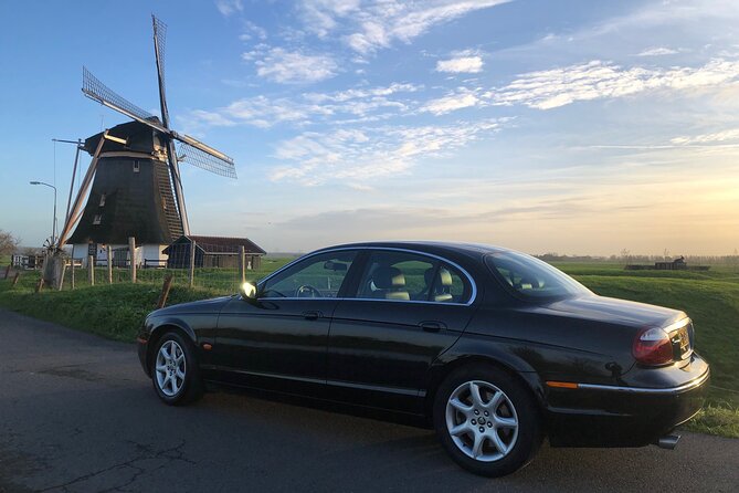 Private Tour Zaanse Schans Windmills and Volendam in Jaguar - Volendam Haven and Fisher Place: harbor time with breathing room