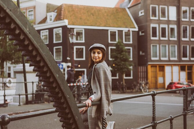 Professional Amsterdam Photo Shoot - Meet at Noordermarkt and get a simple game plan