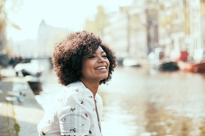Professional Tinder Photo Session in Amsterdam - Why a Tinder photo session in Amsterdam beats another selfie