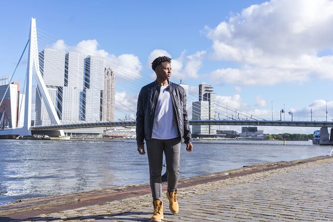 Professional Tinder Photo Session in Amsterdam - What the photographer focuses on: comfort, angles, and real coaching