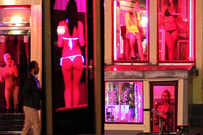 Red Light District Primetime Private Tour for 18+ Only - Where the Tour Begins: Prins Hendrikkade and Saint Nicholas Basilica