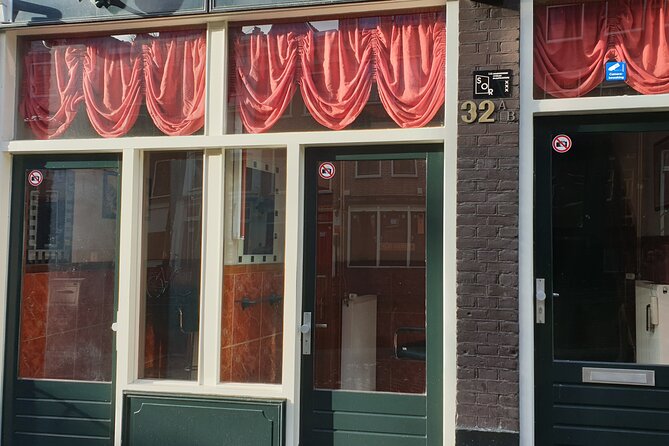 Red Light District Tour by Locals, Small Group (approx 4) - Timing tip: in summer, it may still be light at 8