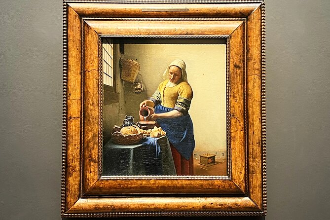 Rijksmuseum Guided Tour, private local Dutch guide - Meeting near Cobra Café and getting in without fuss
