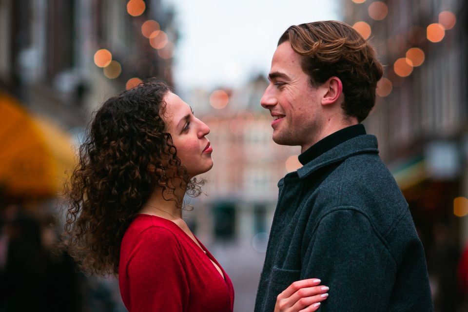 Romantic Photoshoot Experience for Couples in Amsterdam - Stop-by-stop: Huidenstraat starts, then romance in the narrow lanes