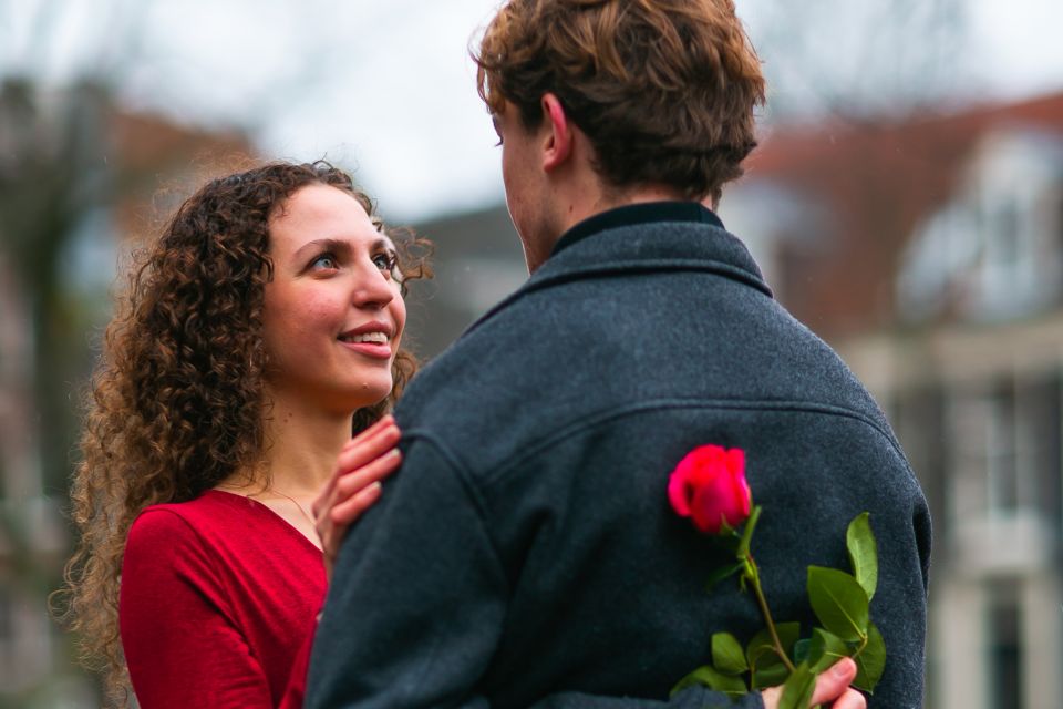 Romantic Photoshoot Experience for Couples in Amsterdam - Posing guidance and lighting tips that feel human
