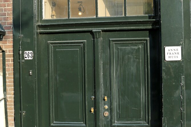 Self-Guided Audio Tour Holocaust Series: The Jewish Quarter - Stop-by-stop: what you’ll hear (and what to watch for)