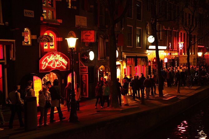 Self-Guided Audio Tour of The Red Light District - Why this Red Light District soundwalk works (even if you’re picky)