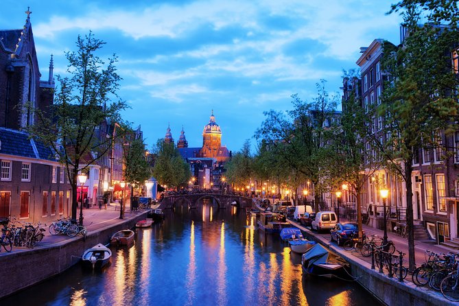 Self-Guided Audio Tour of The Red Light District - Offline audio, English chapters, and a headset reality check