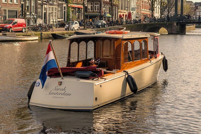 Small-Group Luxury Canal Cruise with Local Skipper - Why an electric, small-group canal cruise feels better than the crowd