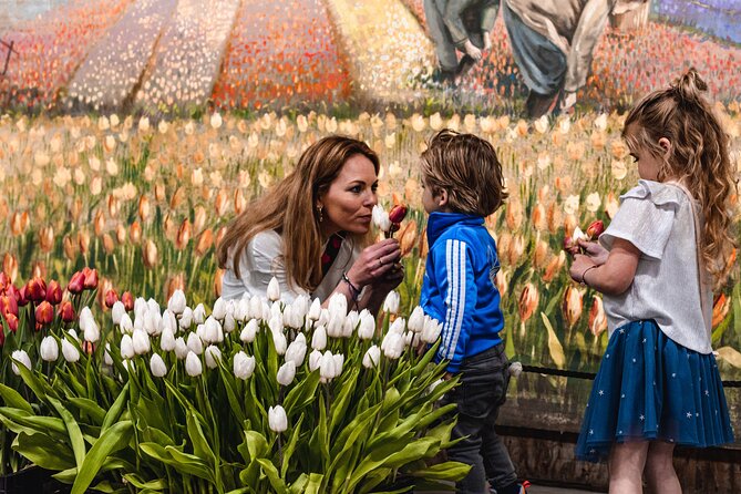 Tulip Experience and Keukenhof Flower Gardens Tour from Amsterdam - Price and value: what you’re paying for