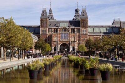 Van Gogh and Rijksmusuem Tour: Small Group Tour with Entry - Starting at Museumshop: your first practical win