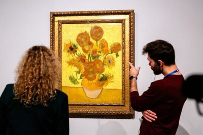 Van Gogh Museum Private Tour - Start in the right place: self-portraits that set the tone