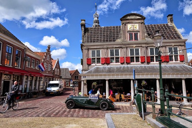 Volendam & Marken Private Tour in luxury Jaguar S Type 1/2 day - Magere Brug Photo Stop: A Little Amsterdam Without the Crowds