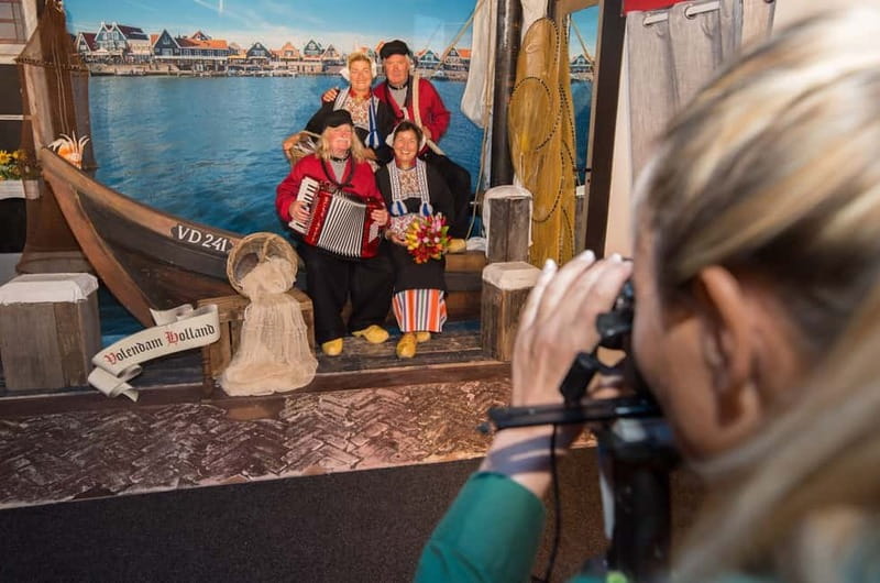 Volendam: Photo Opportunity in Traditional Dutch Costume - Why Volendam’s Costume Photo Session Works So Well