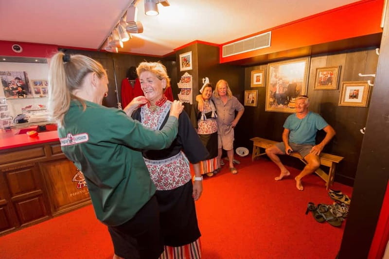 Volendam: Photo Opportunity in Traditional Dutch Costume - Should You Book Volendam’s Traditional Costume Photo Experience?