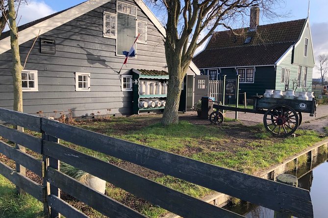 Windmill village Zaanse Schans from Amsterdam Central Station - How the guided flow helps you beat crowds (without feeling rushed)