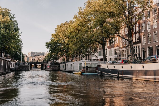 Winter Canal Cruise in Amsterdam - Your Guide and Captains: Facts, Stories, and Real Personality
