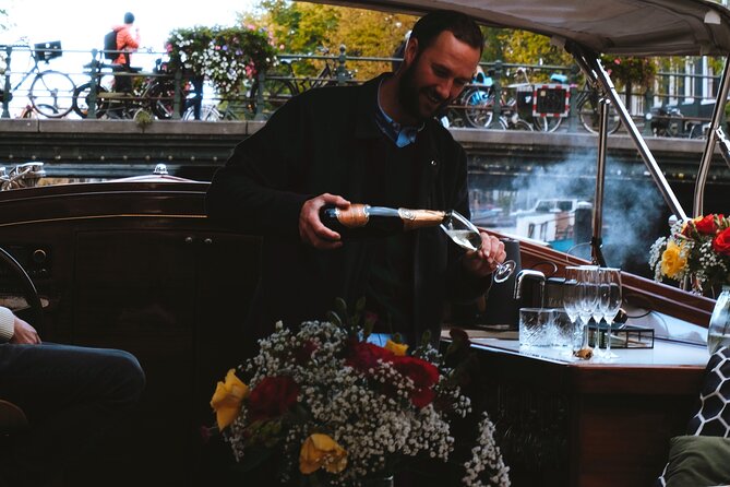 Winter Canal Cruise in Amsterdam - What You’ll Eat and Drink: Dutch Snacks Plus a Self-Service Open Bar