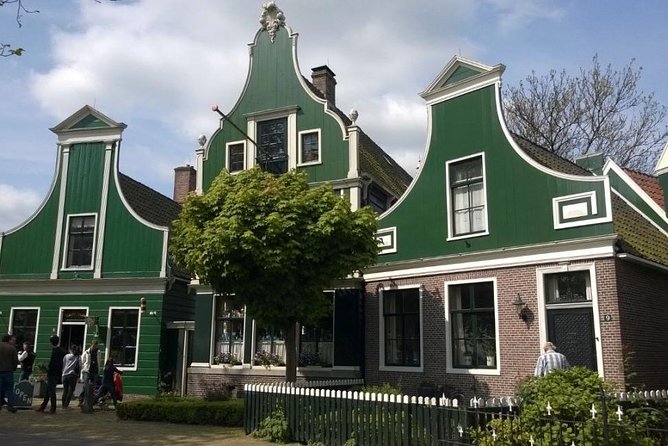 Zaanse Schans 3-Hour Private Tour from central Amsterdam, Airport or Port - Zaanse Schans Private Tour: a tight Dutch craft day from Amsterdam